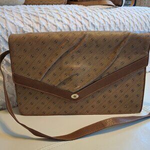 GUCCI Accessory Collection Envelope Purse Shoulder Bag Convertible Clut GG Logo